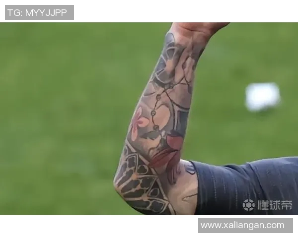 足球明星男士的人像纹身艺术与个性表达探讨